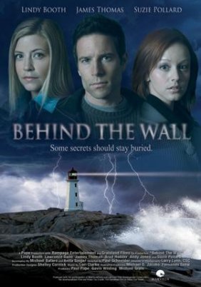 Behind the Wall / Les hauts murs (2008)